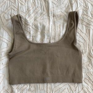 SET ACTIVE Sculptflex Box Cut Bra in Taupe